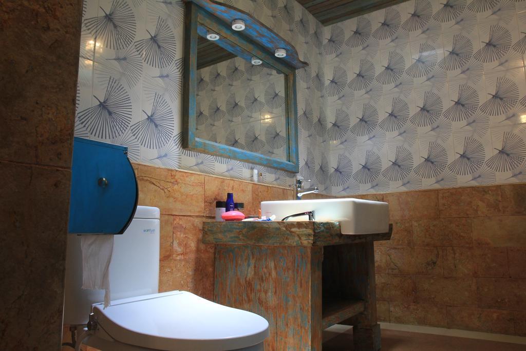 גילי טרוונגן Maha Putri Bungalows חדר תמונה