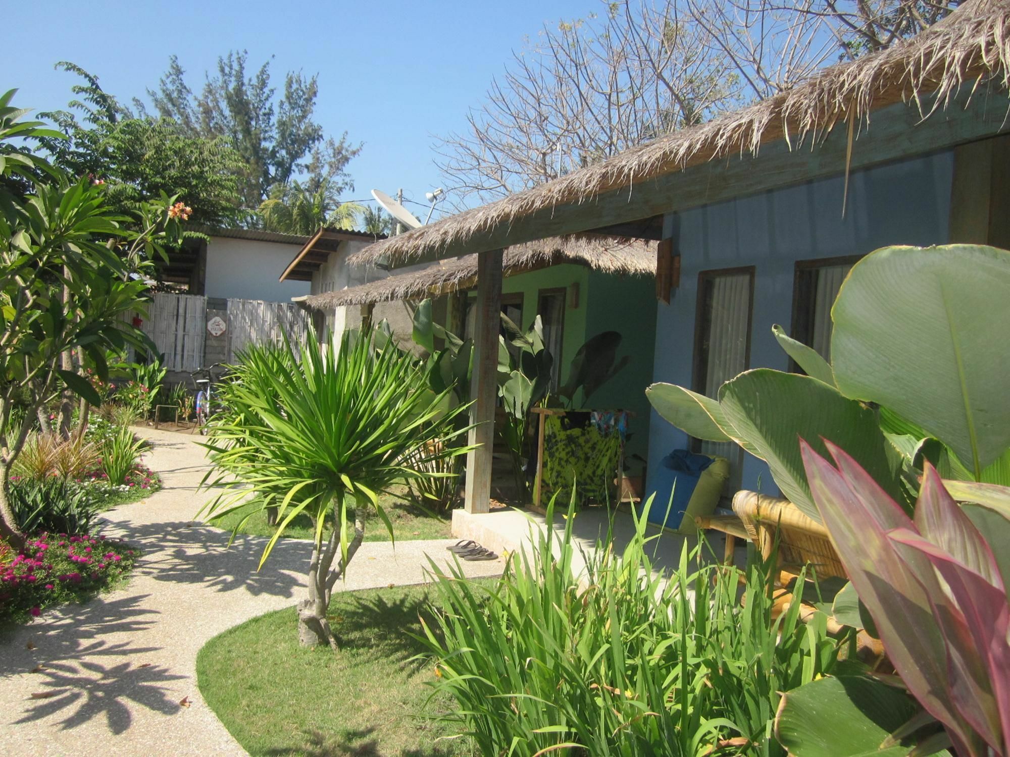 גילי טרוונגן Maha Putri Bungalows מראה חיצוני תמונה